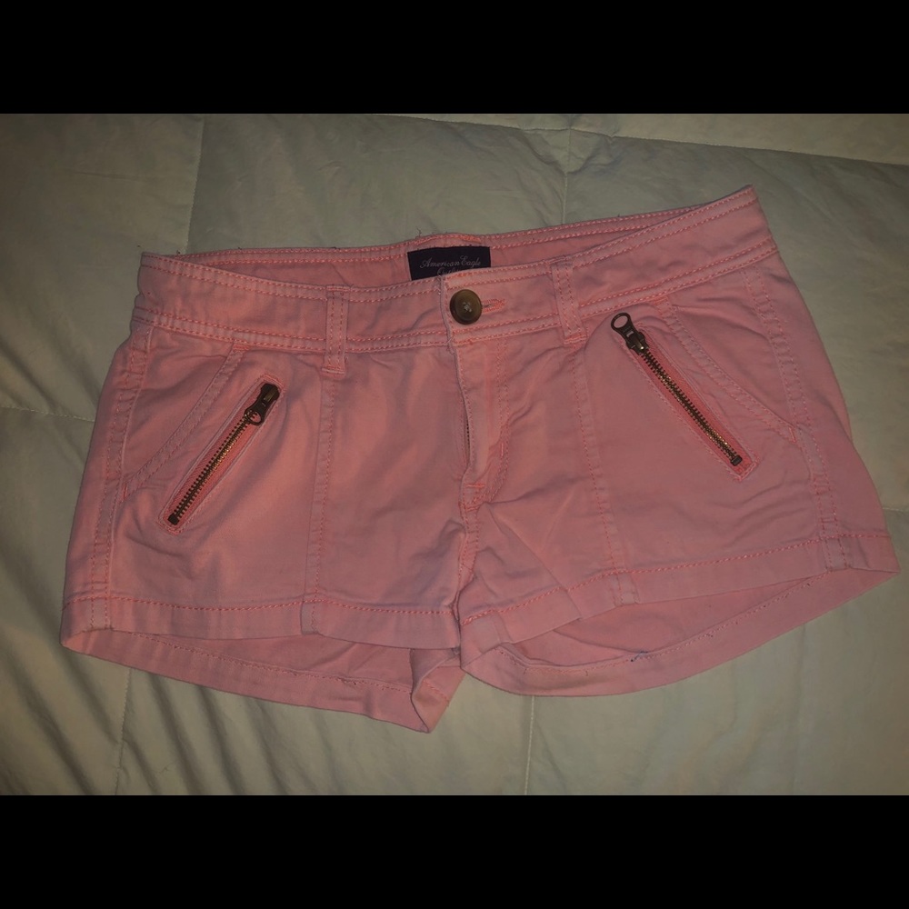 AMERICAN EAGLE NEON PINK SHORTS SIZE 4